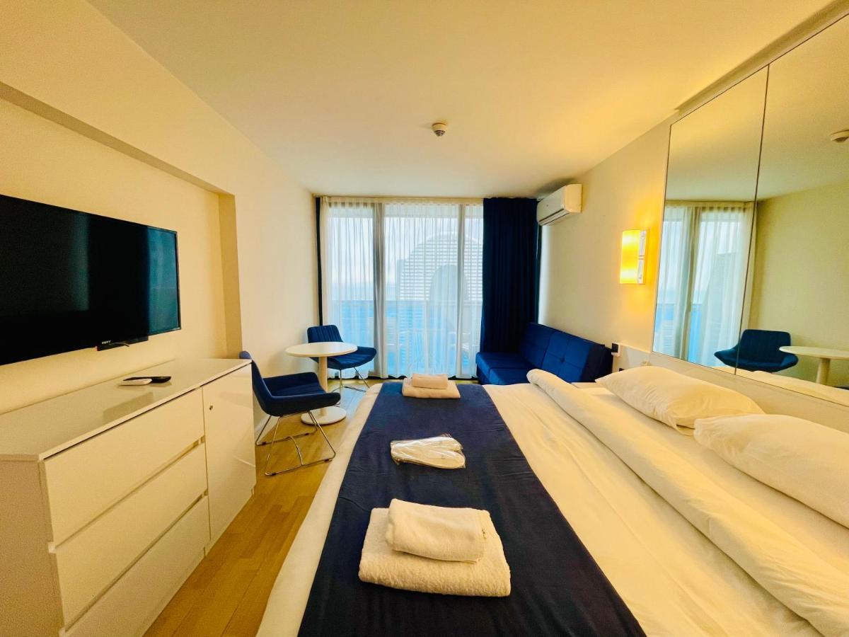 Royal Sea Breeze Apartments Batumi Exterior foto